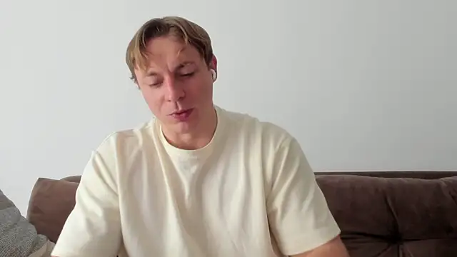 Snapshot of o_r_b_i_t chatting on 15, 3, 2025 o r b i t online show from 15, 3, 2025