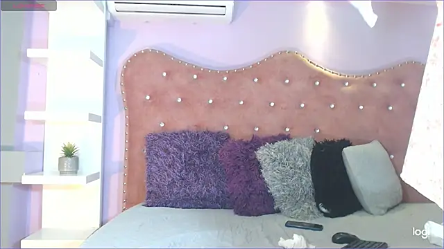 Snapshot of Annabelle-Villareal chatting on 4, 2, 2025 Annabelle-Villareal online show from 4, 2, 2025