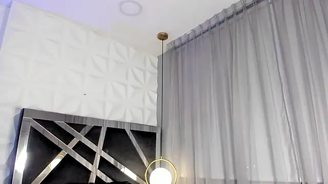 Snapshot of MAGIC_AURORAA chatting on 13, 2, 2025 MAGIC AURORAA online show from 13, 2, 2025