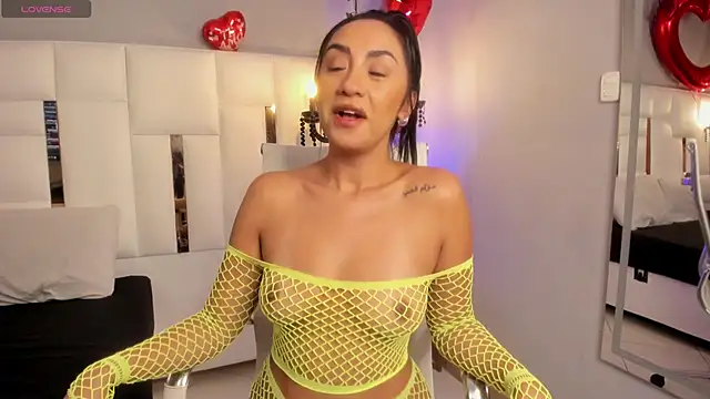 Snapshot of MAGIC_AURORAA chatting on 20, 2, 2025 MAGIC AURORAA online show from 20, 2, 2025