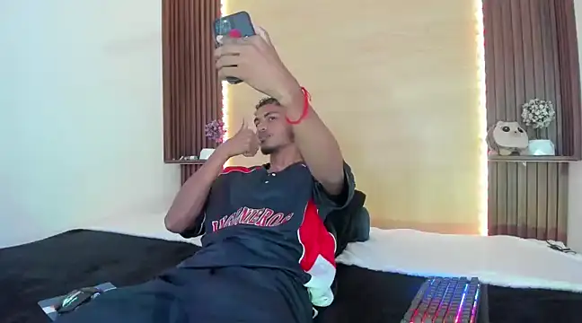 Evans777  online show from 9, 1, 2025