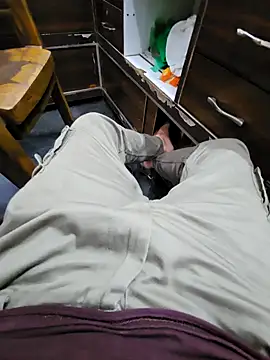 Snapshot of pyasevickybabu563 chatting on 3, 10, 2025 pyasevickybabu563 online show from 3, 10, 2025