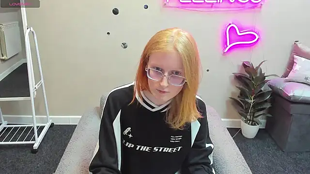 Snapshot of ElizabethHarpper chatting on 17, 1, 2025 ElizabethHarpper online show from 17, 1, 2025