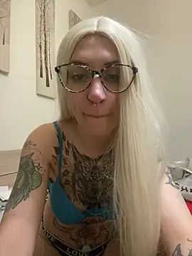 Bunny-xiel online show from 3, 2, 2025