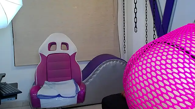 Sara Davina online show from 15, 3, 2025