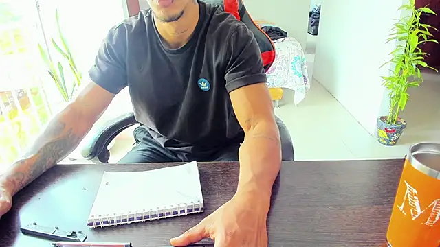 Adam Valenciia online show from 17, 10, 2025