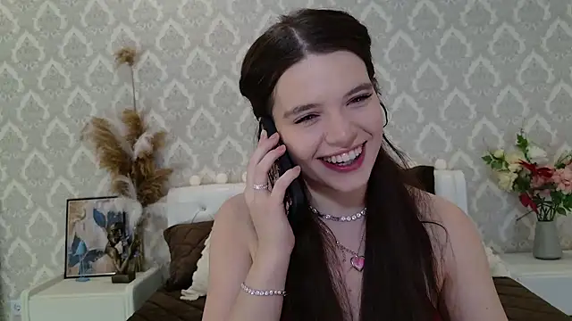 Nellie Medina online show from 18, 2, 2025