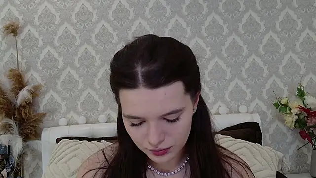 Nellie Medina online show from 25, 2, 2025