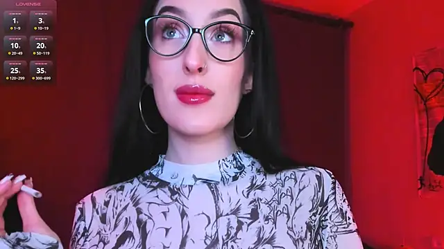 Miss Alice   online show from 28, 2, 2025