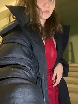 Snapshot of TheYourL chatting on 5, 1, 2026 TheYourL online show from 5, 1, 2026