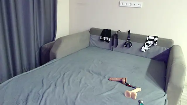 blaire  18 online show from 16, 2, 2025