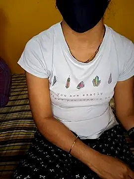 lovelygirl4567 online show from 1, 3, 2025