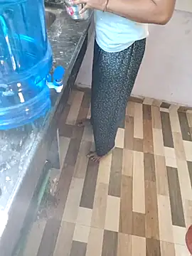 lovelygirl4567 online show from 18, 3, 2025