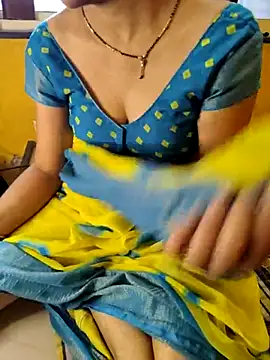 lovelygirl4567 online show from 18, 3, 2025