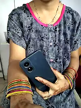 Snapshot of lovelygirl4567 chatting on 16, 1, 2026 lovelygirl4567 online show from 16, 1, 2026