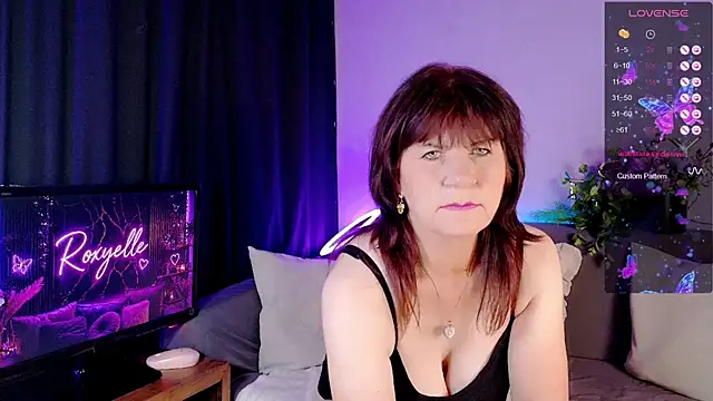 Snapshot of roxyyyrose chatting on 16, 6, 2026 roxyyyrose online show from 16, 6, 2026