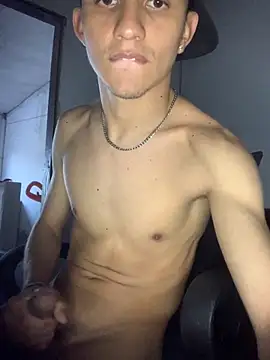 gabrielzinnnn085 online show from 5, 11, 2025