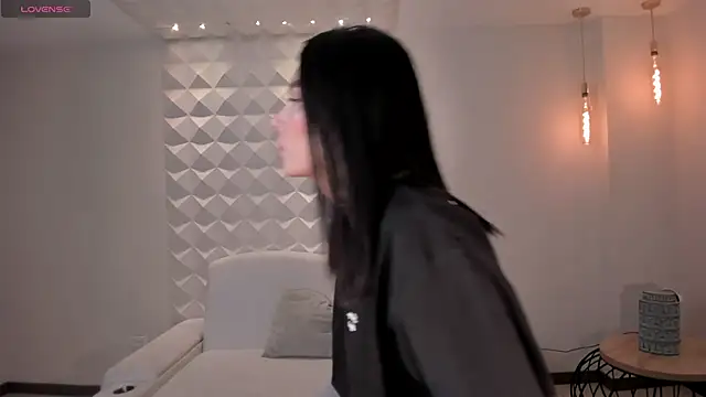 Snapshot of NiaSalvatore chatting on 1, 2, 2026 NiaSalvatore online show from 1, 2, 2026