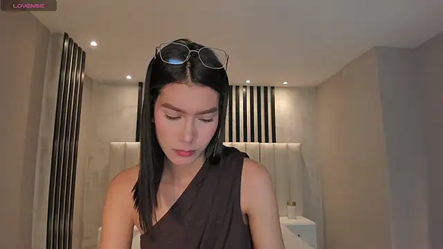 Snapshot of NiaSalvatore chatting on 14, 2, 2026 NiaSalvatore online show from 14, 2, 2026