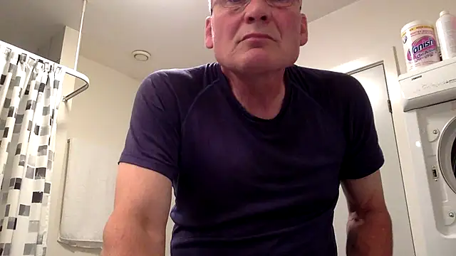 Snapshot of Parleg2 chatting on 31, 7, 2026 Parleg2 online show from 31, 7, 2026