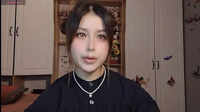 Lucky-xiuxiu online show from 21, 2, 2025