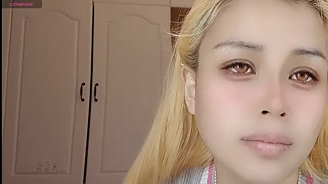 Lucky-xiuxiu online show from 6, 3, 2025