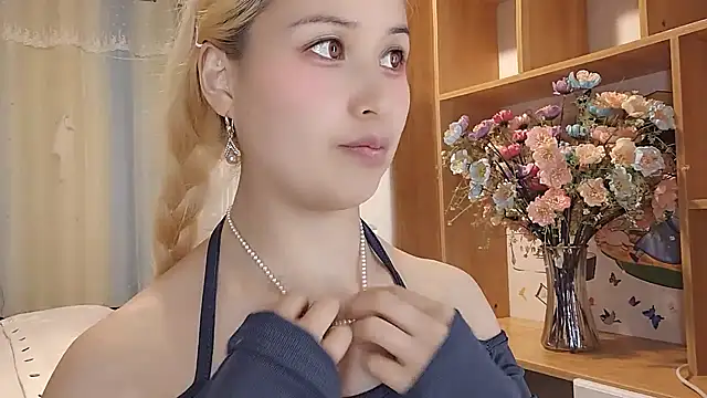 Lucky-xiuxiu online show from 20, 3, 2025