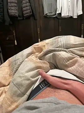 Snapshot of gamdschie49 chatting on 21, 10, 2025 gamdschie49 online show from 21, 10, 2025