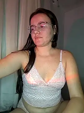 Snapshot of camillebr chatting on 14, 5, 2026 camillebr online show from 14, 5, 2026