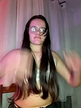 Snapshot of camillebr chatting on 20, 5, 2026 camillebr online show from 20, 5, 2026