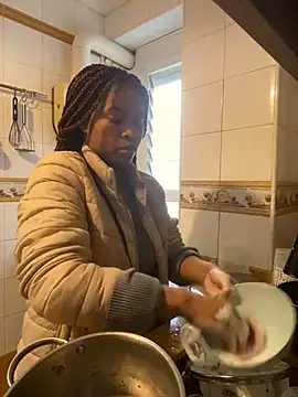 Alana-Castillo online show from 5, 2, 2025