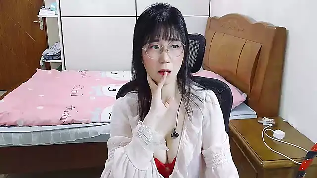Strawberry baby online show from 28, 2, 2025
