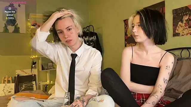 Snapshot of VeryRare_TwinS chatting on 21, 10, 2025 VeryRare TwinS online show from 21, 10, 2025