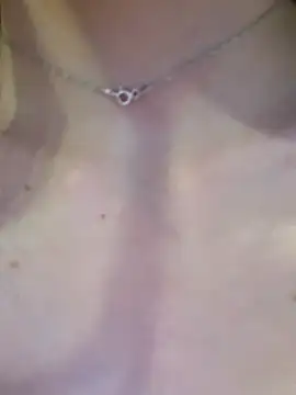 Maddy Jones online show from 27, 9, 2025