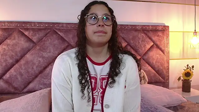 Charlotte  Miller online show from 14, 3, 2025