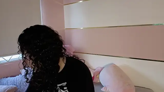 Charlotte  Miller online show from 22, 10, 2025