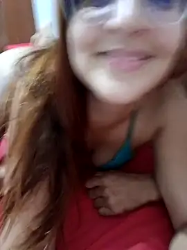 AliceRuivinha2 online show from 4, 4, 2026