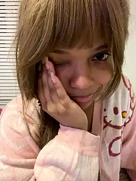 AwkwardJasminee online show from 17, 1, 2026