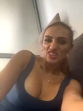 Samantha bigboobs online show from 3, 12, 2025