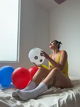 Snapshot of Samantha_bigboobs chatting on 7, 7, 2026 Samantha bigboobs online show from 7, 7, 2026