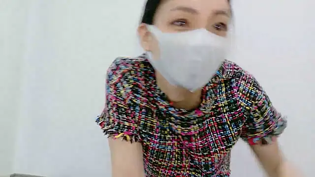 Snapshot of Mary-JP chatting on 11, 10, 2025 Mary-JP online show from 11, 10, 2025