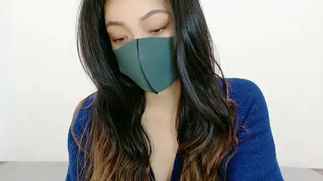 Snapshot of Mary-JP chatting on 12, 11, 2025 Mary-JP online show from 12, 11, 2025