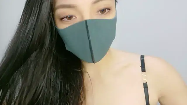 Snapshot of Mary-JP chatting on 16, 11, 2025 Mary-JP online show from 16, 11, 2025