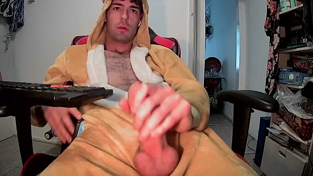 Snapshot of onesieboyx chatting on 14, 10, 2025 onesieboyx online show from 14, 10, 2025