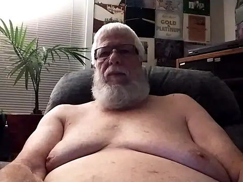 Snapshot of Futura_intx chatting on 13, 10, 2025 Futura intx online show from 13, 10, 2025