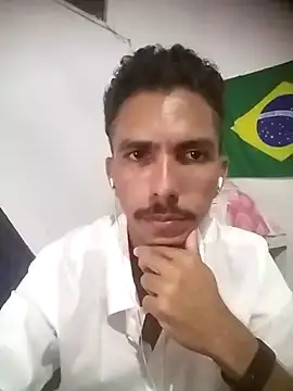 MagrinhoSaradoo online show from 22, 2, 2025