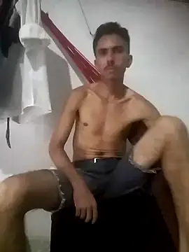 MagrinhoSaradoo online show from 7, 3, 2025