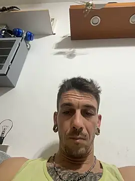 Snapshot of Cescotek89 chatting on 4, 1, 2025 Cescotek89 online show from 4, 1, 2025