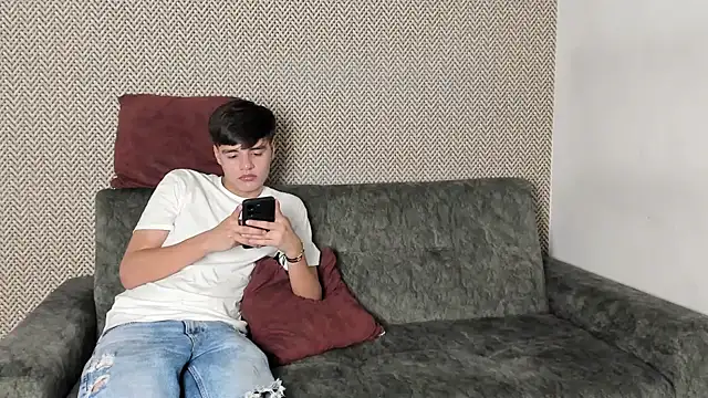 jhoseth sexxx18 online show from 4, 2, 2025