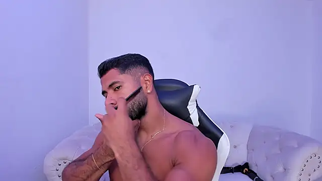 Santiago huntt online show from 5, 12, 2025